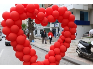 Denizli’de 14 Şubat Sevgiler Günü Heyecanı