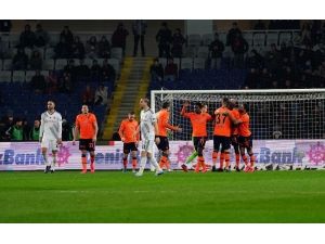 Başakşehir Evinde Beşiktaş’a Yine Kaybetmedi