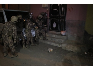 Adana’da Sosyal Medyada Terör Operasyonu: 11 Gözaltı Kararı