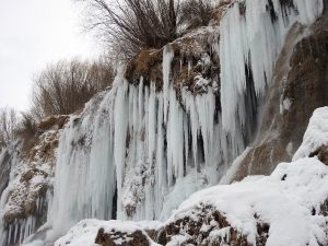 Girlevik Şelalesi Dondu, Görenler Hayran Kaldı