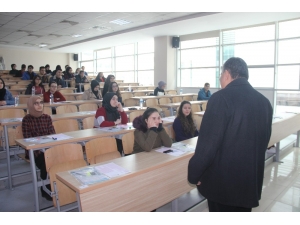 Kto Karatay’da Ücretsiz Ödüllü Tyt Deneme Sınavı