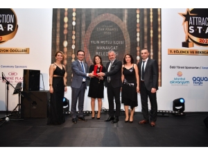 Başkan Sözen Yılın Mutlu İlçesi Ödülünü Aldı