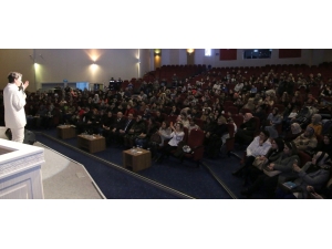 Büyükşehir’den Ebeveynlere Özel Konferans