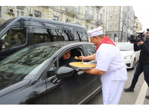 Gaziantep Baklavası Ukrayna’da Damakları Fethetti
