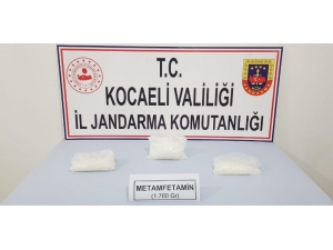 Jandarma Aracına Çarpıp Kaçma Çalışan 2 Kişi Uyuşturucuyla Yakalandı