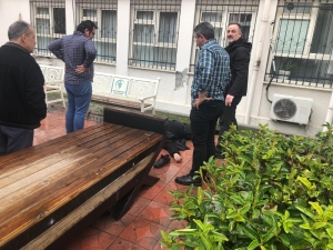 Tedavi Gördüğü Odanın Camından Atladı