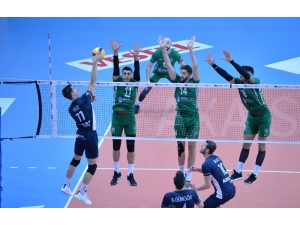 Tribünde Özel Buluşma