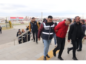 "Bankalarla Kredi Problemini Çözüyoruz" Dolandırıcılığına 2 Tutuklama