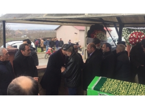 Kilis Valisi Soytürk’ün Annesi Sakarya’da Son Yolculuğuna Uğurlandı