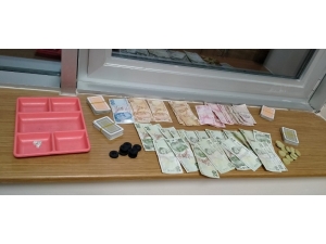 Niğde’de Kıraathaneye Kumar Baskını