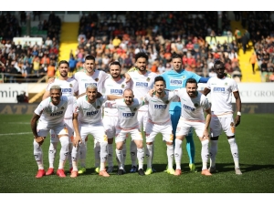 Süper Lig: Aytemiz Alanyaspor: 0 - Gençlerbirliği: 0 (İlk Yarı)
