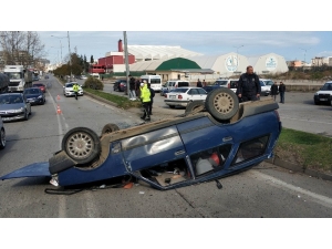 Sürücü Parçalanan Araçtan Sağ Kurtuldu