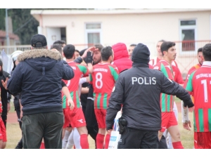 Devre Arası Saha Dışı, 75. Dakikada Da Saha İçi Karıştı