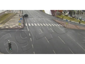 Refüje Çıktı Yayaya Çarptı