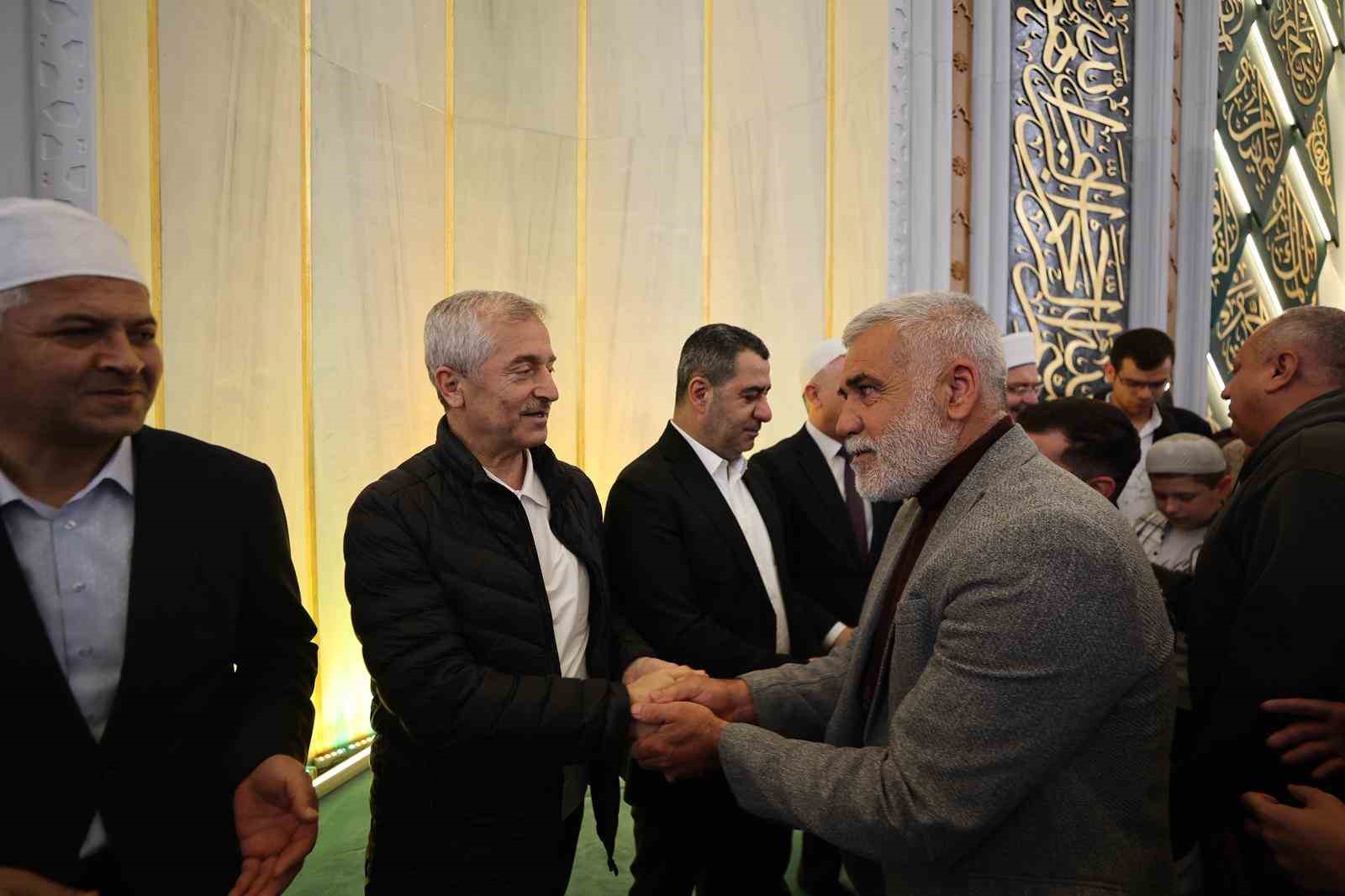 baskan-tahmazoglu-kurban-kesim-alanlarini-ziyaret-etti