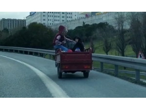 E5’te Motosikletle Tehlikeli Yolculuk