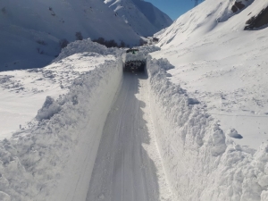 Hakkari’de 209 Yerleşim Yolu Ulaşıma Kapandı