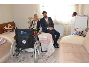 Büyükşehir Belediyesi, Engelli Vatandaşın Tekerli Sandalye İhtiyacını Karşıladı