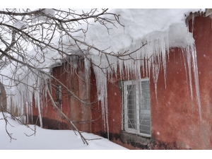 Bitlis’te 154 Köy Yolu Ulaşıma Kapandı