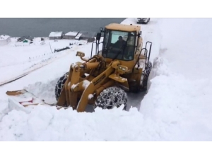 Bingöl’de Köy Yoluna Çığ Düştü