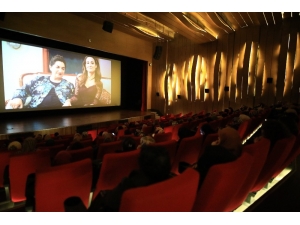 Sığınmacı Kadınlar Büyükşehir Belediyesi Sayesinde Sinema Keyfi Yaşadı