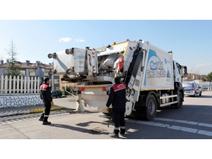 Başiskele’de Temizlik Çalışmaları Sürüyor