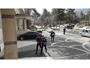 Uyuşturucu Satıcısı Otogarda Yakalandı