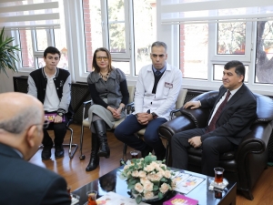 Fadıloğlu’ndan Anlamlı Öğrenci Ziyareti
