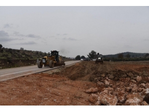 Yunusemre’den Üniversite Kampüsü İçine Yol