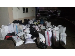 Fıstık Çuvalları Arasındaki Binlerce Paket Kaçak Sigara İle Tütün Ele Geçirildi