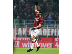 Hakan Çalhanoğlu’ndan Kötü Haber