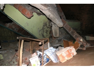 Deprem Hasar Tespit Ekibi Düşürüldü