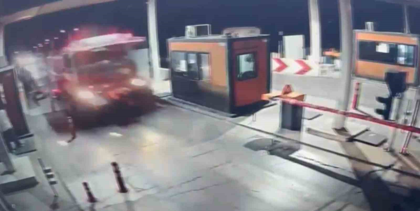gocek-tuneli-isletmesinden-orman-yanginlariyla-mucadelede-gorev-yapan-araclardan-tunel-ucreti-istendigi-iddialarina-yalanlama