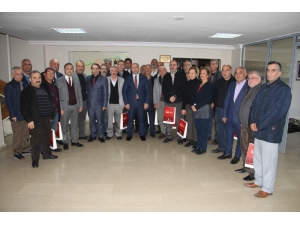 Sur Belediyesinde 25 Kişi Emekli Oldu, Çalışanlar İlk Kez İkramiyelerini Tam Aldı