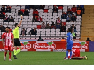 Süper Lig: Antalyaspor: 3 - Kasımpaşa: 1 (Maç Sonucu)