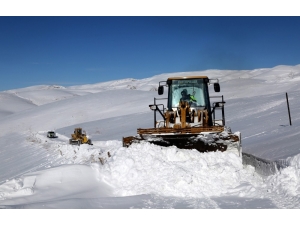 Van’da 146 Yerleşim Yeri Yolu Ulaşıma Kapalı