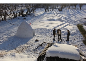 3 Günde Yaptılar, İçinde Keyif Sürüyorlar
