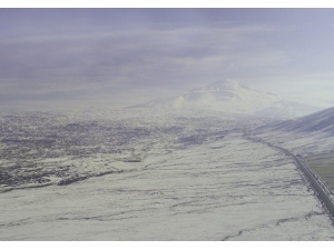 Ağrı Dağı Etekleri İle Iğdır’ın Yüksek Kesimlerine Kar Yağdı