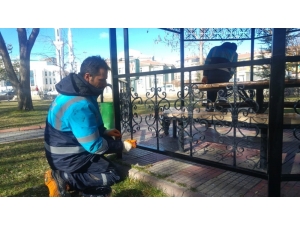 Pursaklar’ın Parkları Bahara Hazırlanıyor