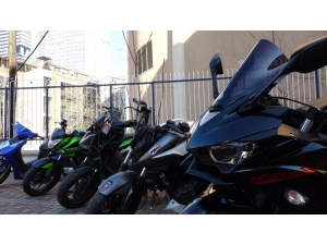 İstanbul’da 2 Buçuk Milyon Değerinde Otomobil Farı Çalan Hırsızlara Operasyon