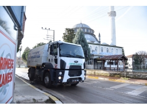 Kartepe’de Temizlik Çalışmaları Sürüyor