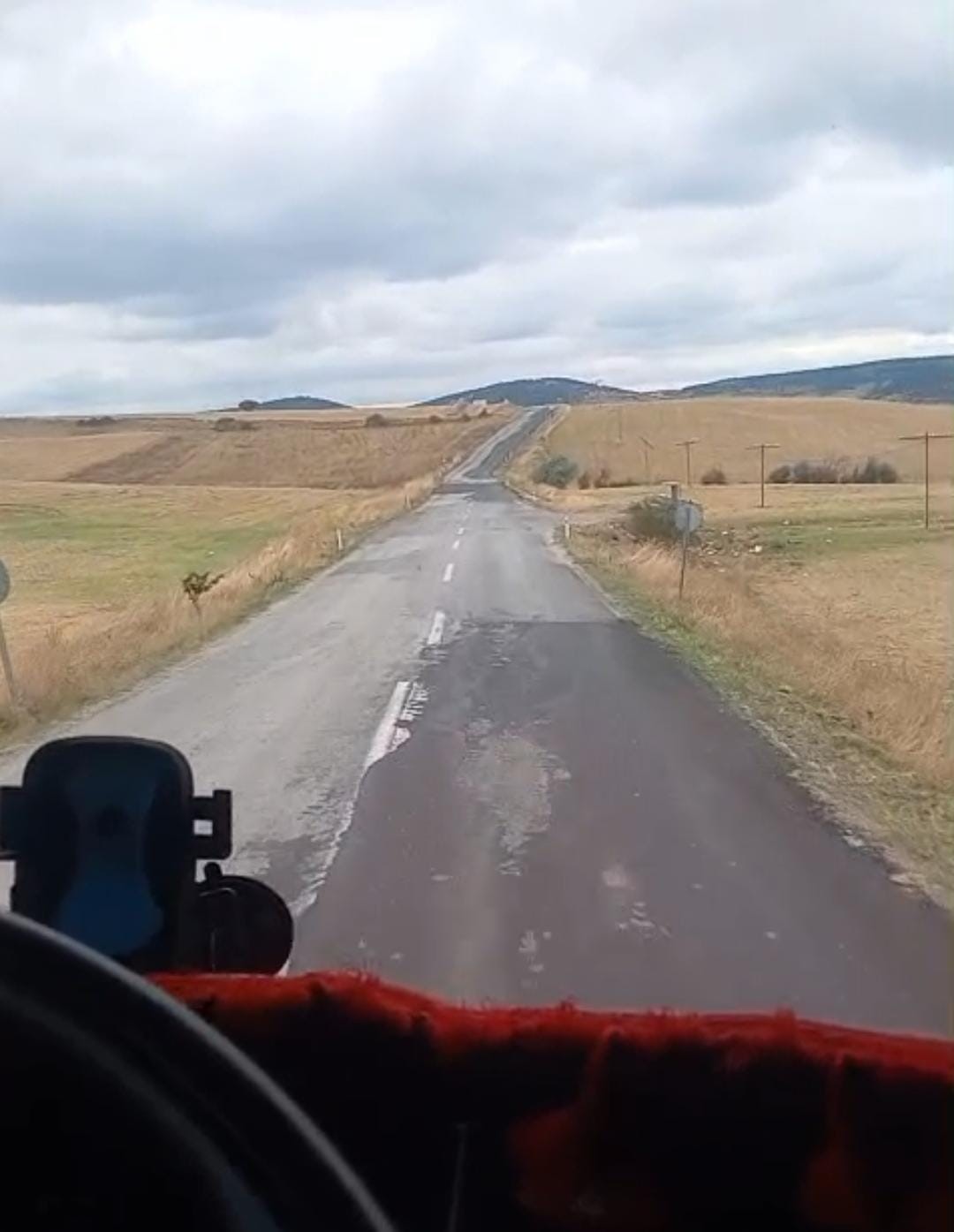 yol-durumunu-ve-kazalari-anlatirken-kazaya-taniklik-etti