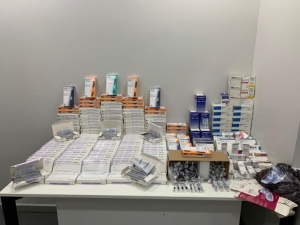 İstanbul Havalimanı’nda Kaçak İlaç Operasyonu: Yabancı Uyruklu 7 Kişi Göz Altına Alındı