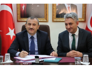 Tunceli’de 11 Milyonluk 3 Projenin İmzası Atıldı