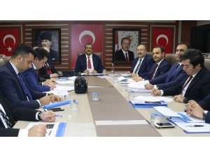 Vali Sarıfakıoğulları Eğitim Ve Köydes Yatırımlarını Konuştu