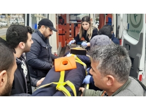 Yayalar İçin Duran Otomobile Tır Çarptı: 1 Yaralı