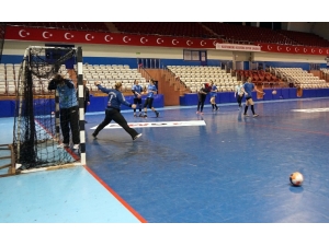 Kastamonu Belediyespor, 4 Kupa İçin Yoluna Devam Ediyor