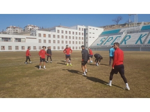 Yeşilyurt Belediyespor Lider Karşısında Puan Arayacak