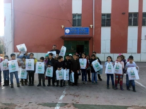 Boşatlılar Derneğinden Köy Okuluna Kitap Yardımı