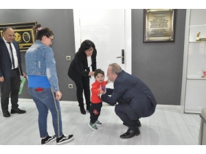 Yarım Kalpli Küçük Rüzgar’a Başkan Şahiner Sahip Çıktı